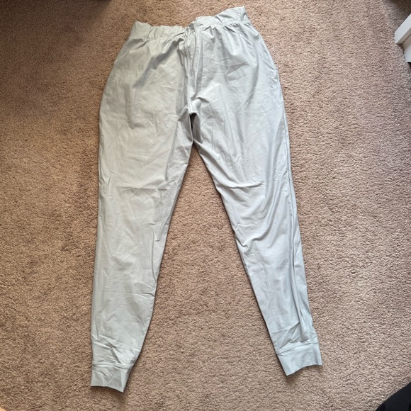 Size S Grey Under Armour Joggers - Picture 2 of 2